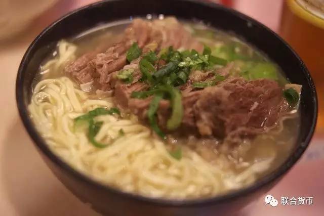 牛腩汤粉的汤底做法视频