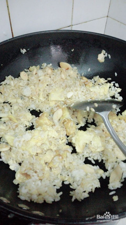 火腿鸡蛋米饭的做法