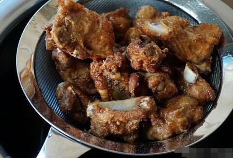 椒盐排骨的电饭煲做法