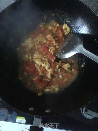 鸡蛋柿子蝴蝶面的做法