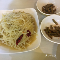 荠菜土豆丝银耳汤的做法