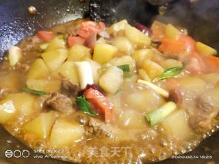 牛腩炒土豆的做法