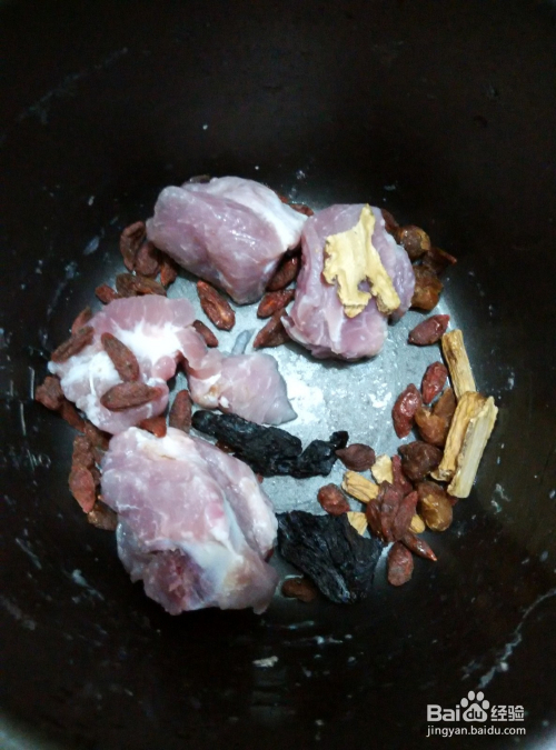 大骨头养生汤的做法