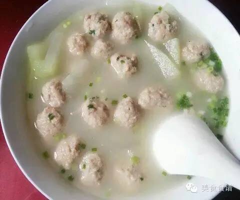 煲肉丸汤的做法