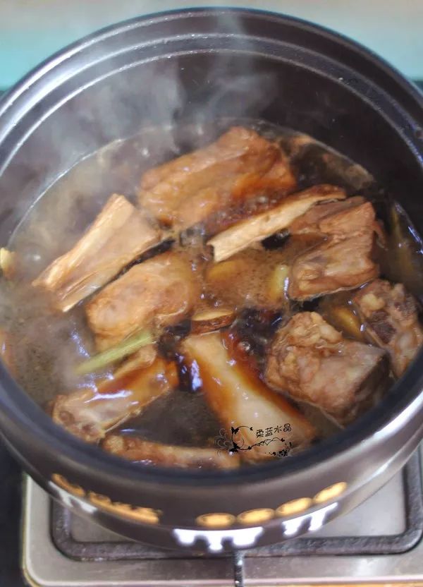 砂锅胡萝卜排骨饭的做法