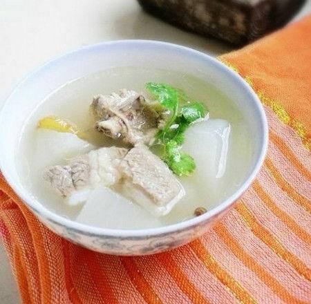 生姜排骨煲汤的做法