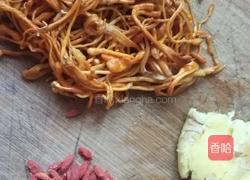 乌鸡虫草炖豆腐的做法