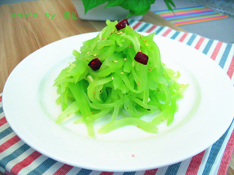 莴笋凉拌臭豆腐的做法