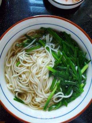 汤肠韭菜水饺的做法