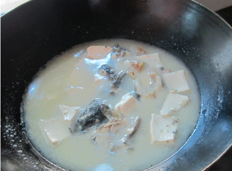 徊鱼汤豆腐鸡蛋做法大全
