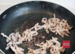 东北干豆腐炒木耳的做法