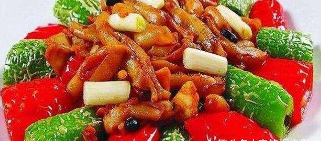虎皮尖椒炒排骨的做法