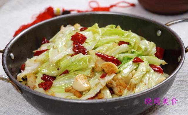 包菜炒豆腐芹菜的做法