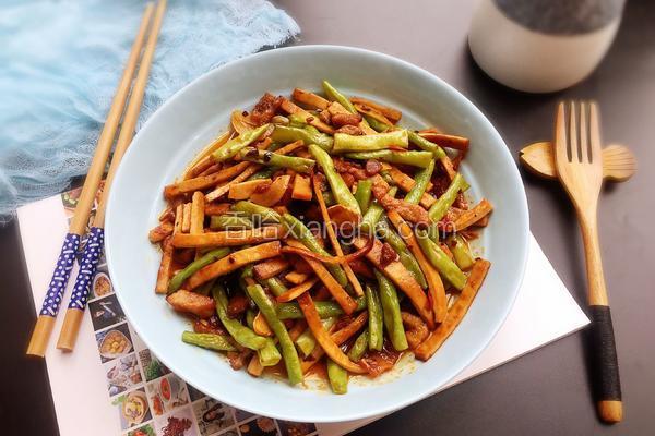 杭州香干排骨汤的做法