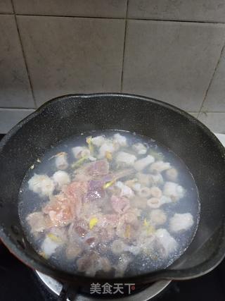 猪后腿香蕉汤的做法