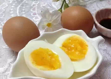 客家黄油煮鸡蛋做法