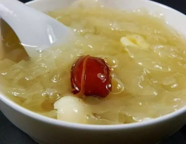 莲子梨枣汤的做法