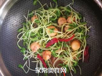 肉丸豆腐串豆芽的做法