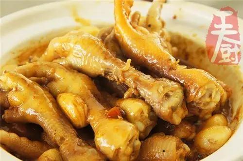 豆皮闷排骨的做法