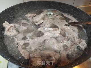 虫草花排骨炖鸡蛋的做法