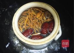 虫草花排骨炖鸡蛋的做法