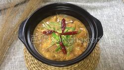肥肠臭豆腐煲的做法