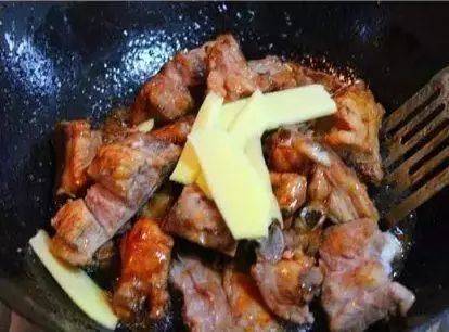 红烧排骨小煮锅的做法