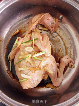 电饭煲鸡猪蹄汤的做法