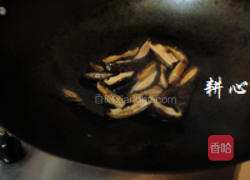 排骨烧猪蹄筋的做法