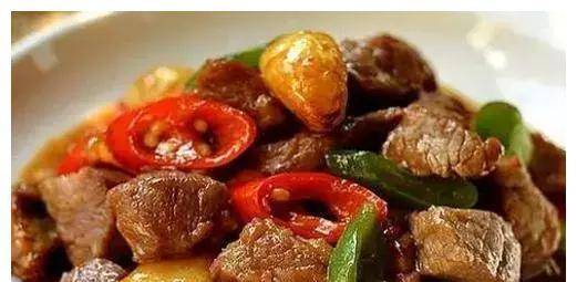 豆腐煲牛肉粒的做法