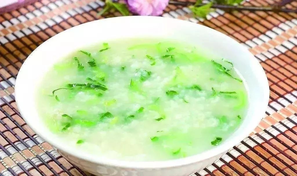 芹菜豆腐茄子粥的做法