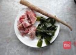 排骨炒海带山药的做法