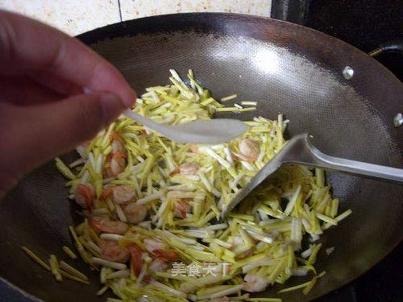 韭黄虾仁豆腐羹的做法