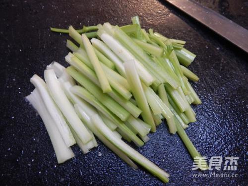豆腐条拌芹菜的做法窍门