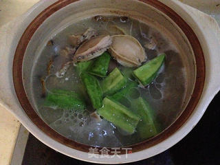 鲍鱼煲黄豆汤的做法