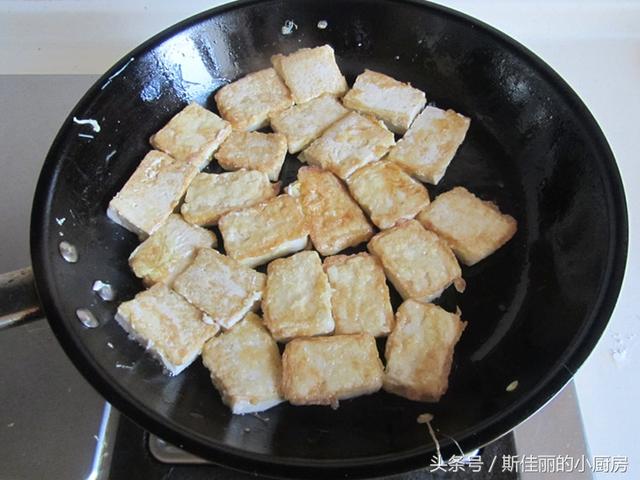 排骨加豆腐炖的做法