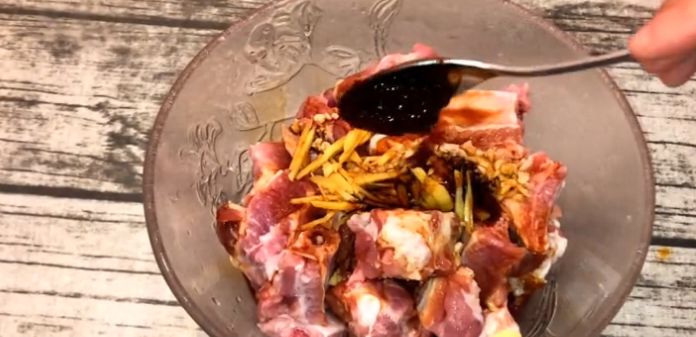 简单红烧排骨粉的做法视频