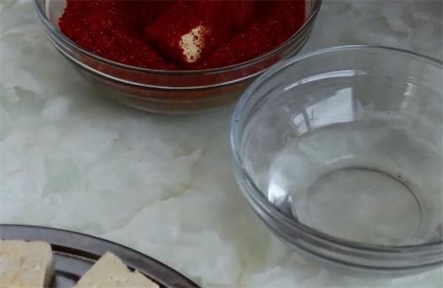 霉豆腐放油的做法