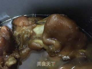 广西秘制猪脚的做法