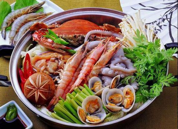 鱼闷海鲜的做法视频