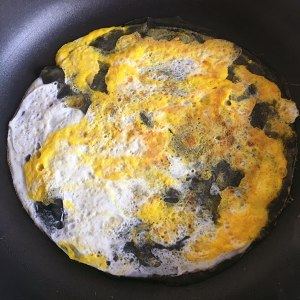 做饼子放鸡蛋的做法