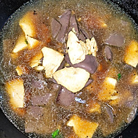 豆腐片烧鸭血的做法