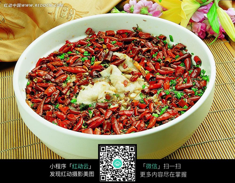尖椒鱼的正宗做法视频
