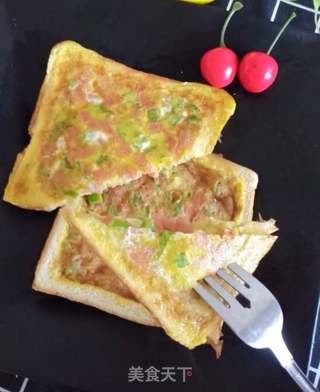 面包鸡蛋菜饼的做法