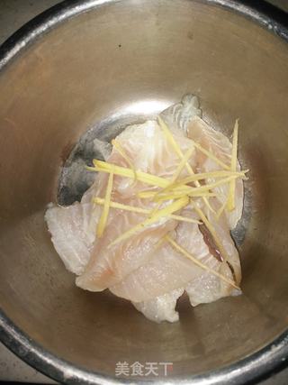 煎愣巴鱼的做法