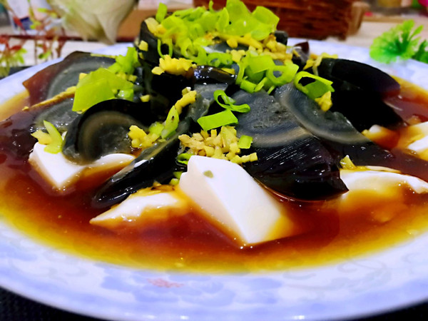 皮蛋豆腐的美味做法