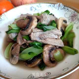 蘑菇炒排骨的做法大全