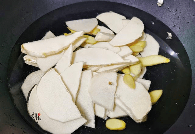 蛏子竹笋汤的做法