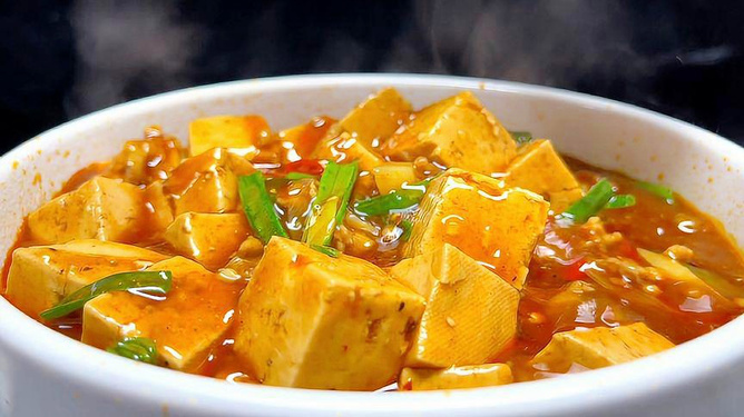 大厨烧臭豆腐的做法