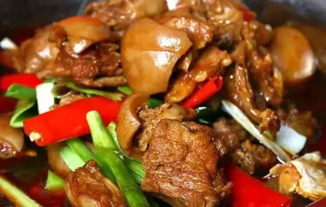 现杀羊肉排骨的做法